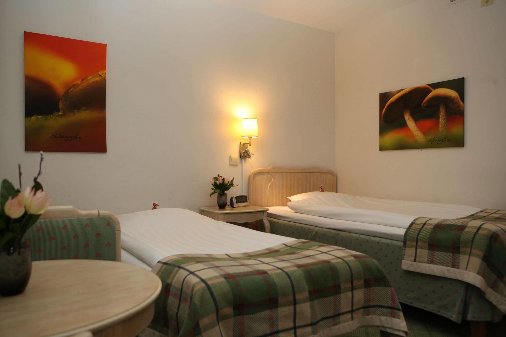 Hotel Moelndals Bro Екстер'єр фото