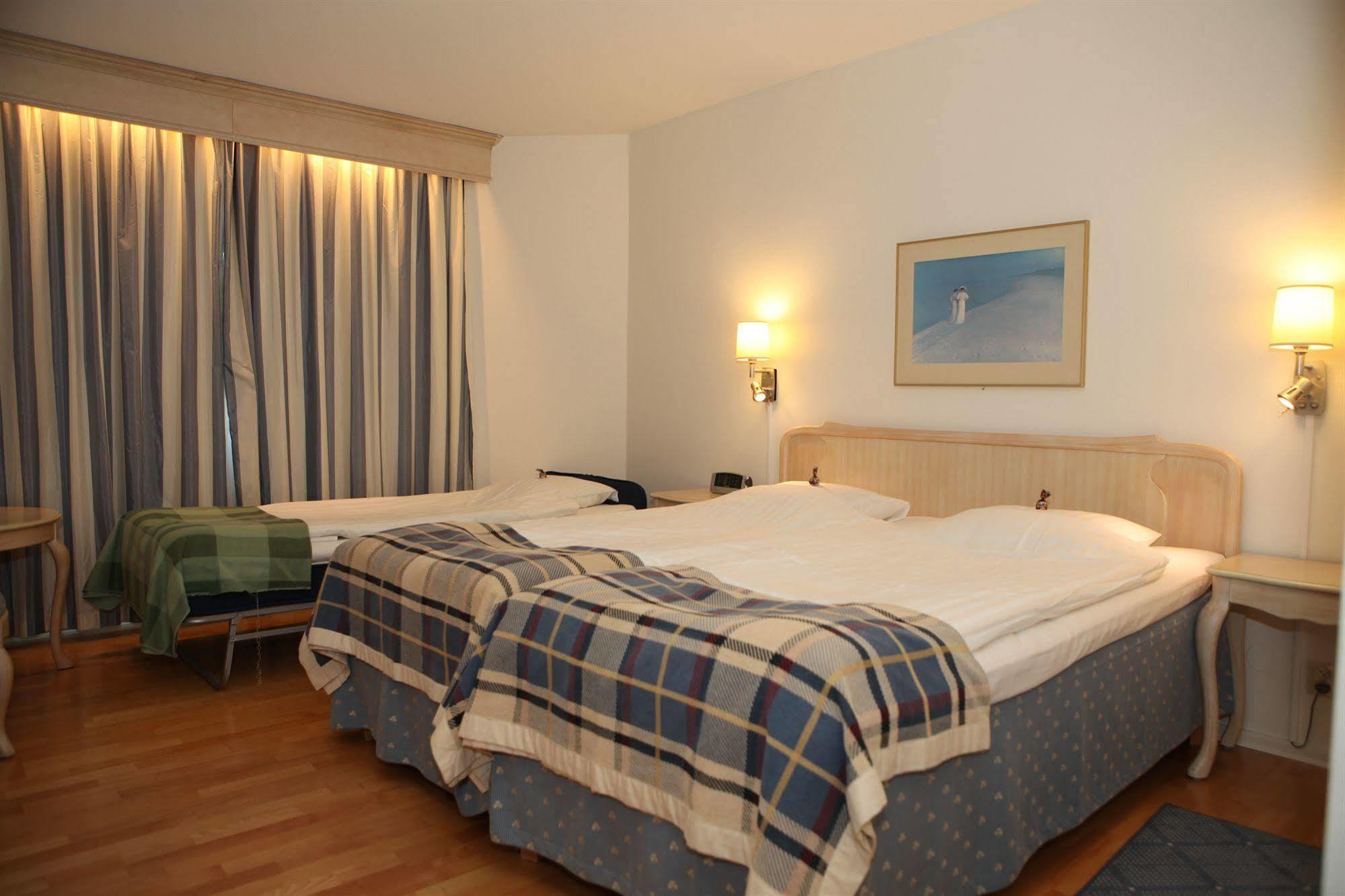 Hotel Moelndals Bro Екстер'єр фото