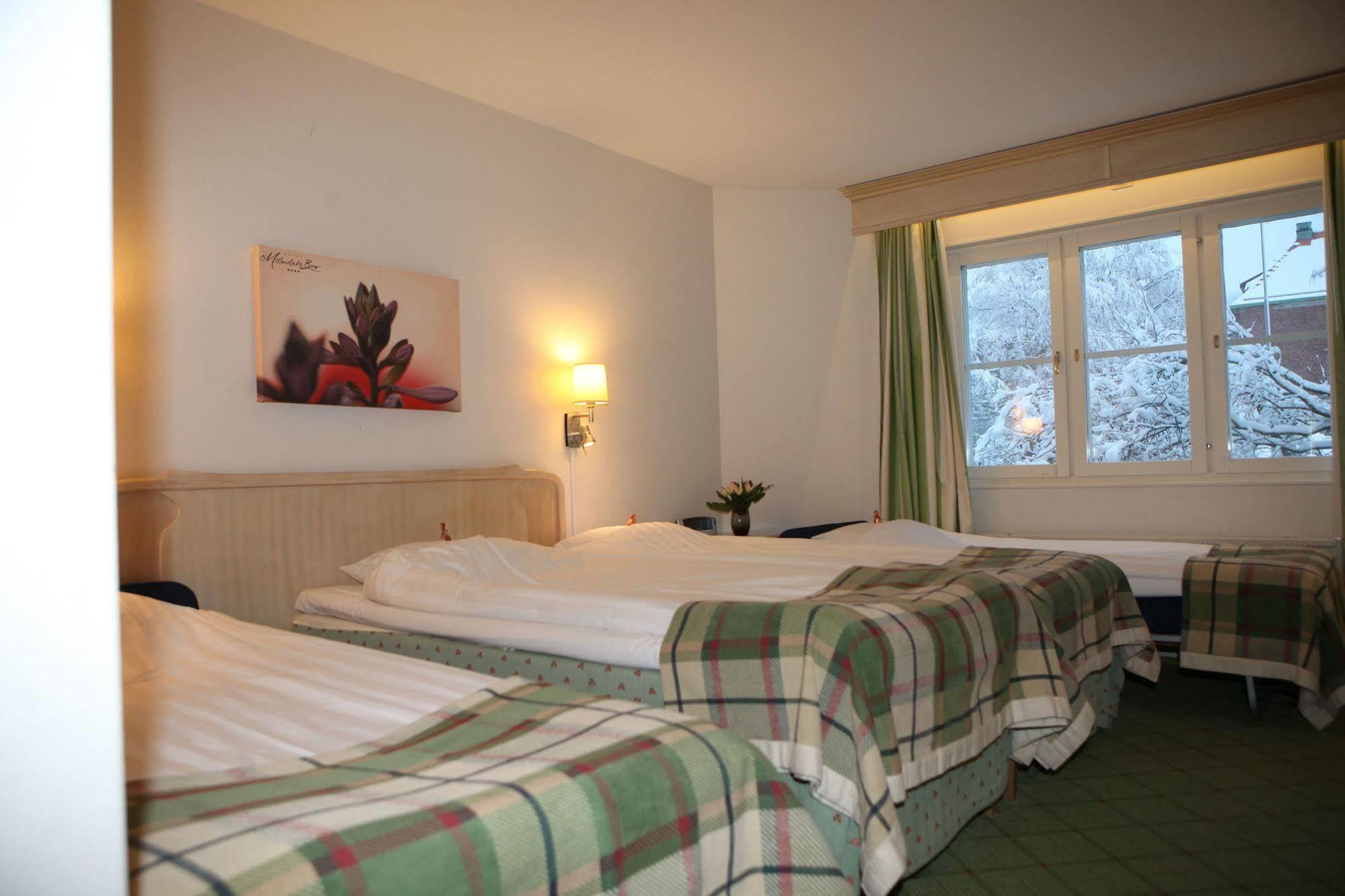 Hotel Moelndals Bro Екстер'єр фото
